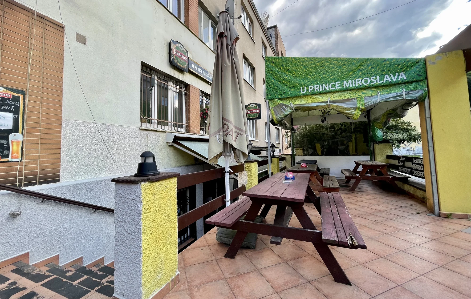 Pořádná porce masa: Až 500 gramů hovězího tataráku vč. topinek a česneku