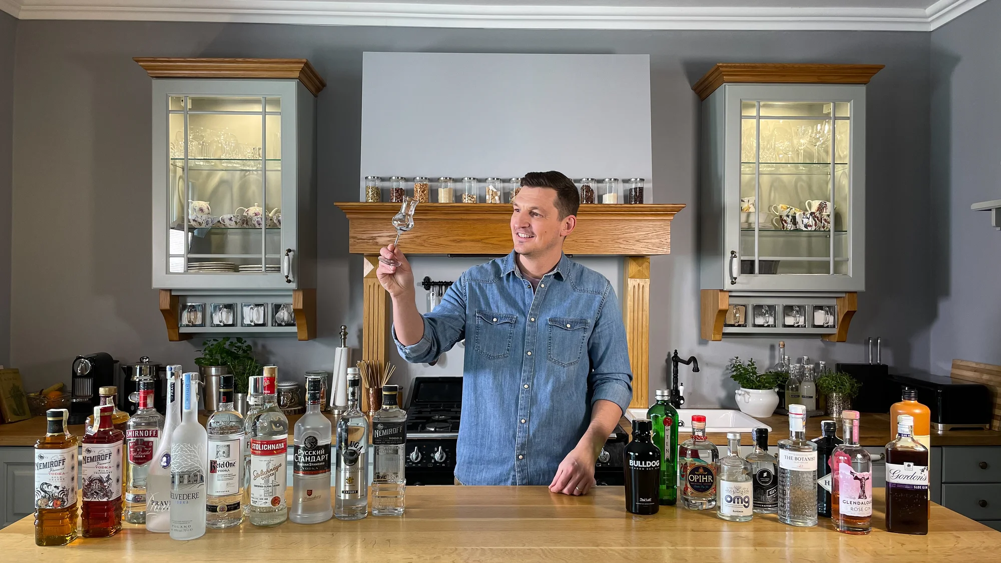 Online barmanský kurz: 40 videolekcí plných koktejů s doživotním přístupem