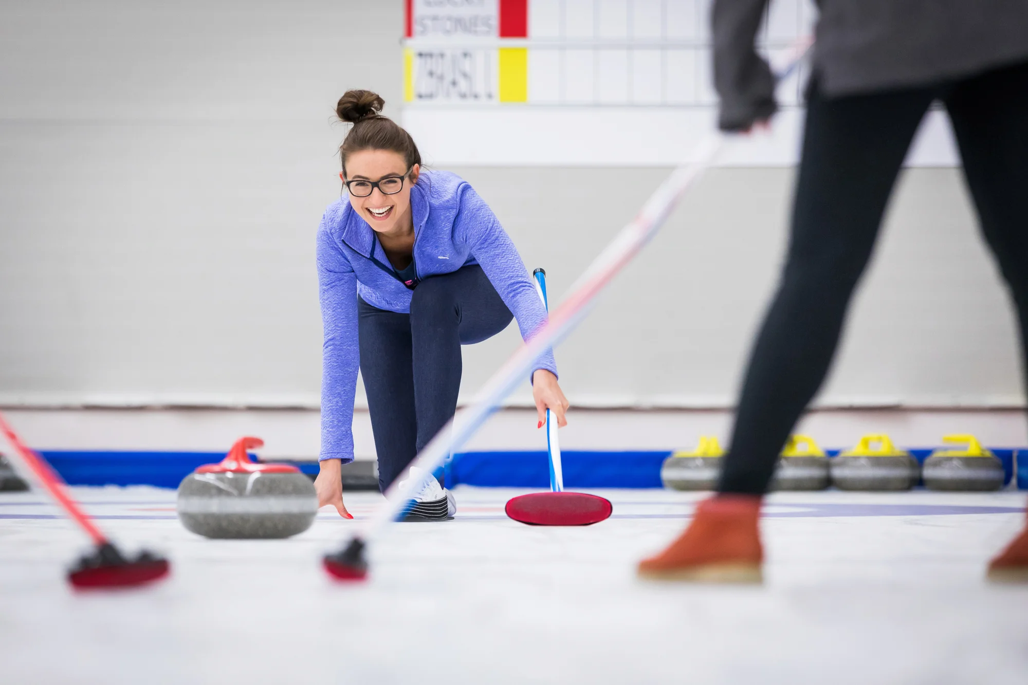 1–2hodinová lekce curlingu s trenérem až pro 10 osob v Centru Třešňovka