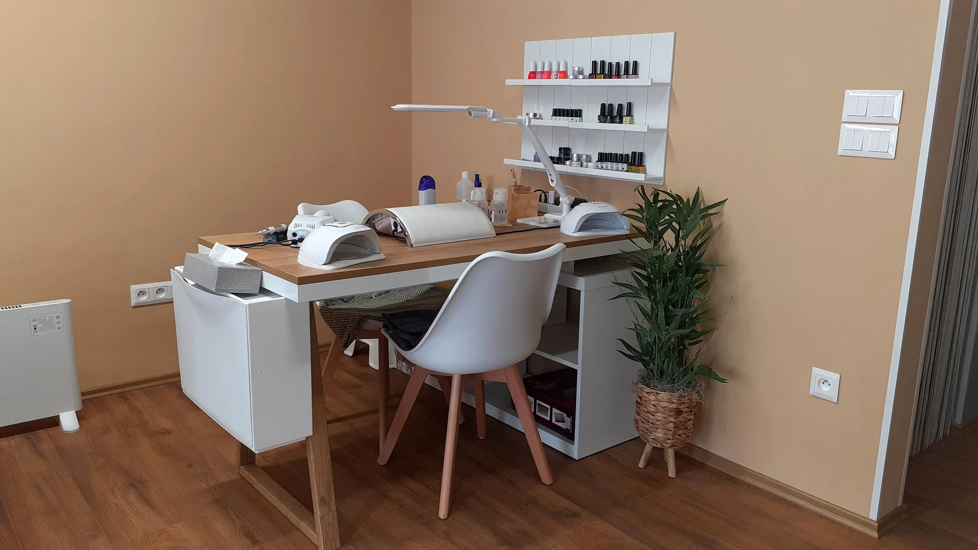 Permanentní make-up očních linek nebo obočí ve Studiu Visage