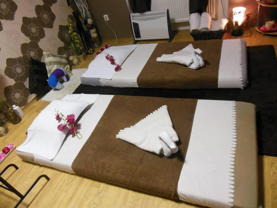 Relaxace z rukou Filipínek: aroma či Bali masáž celého těla nebo masáž zad a šíje