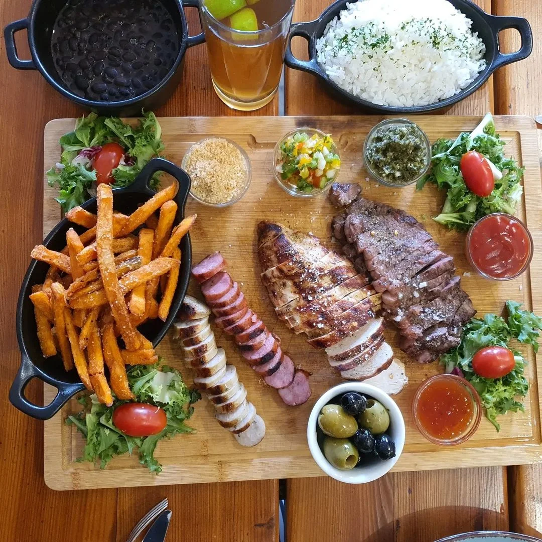 Otevřený voucher do brazilské restaurace Delicia: 1 000–2 000 Kč na jídlo i nápoje