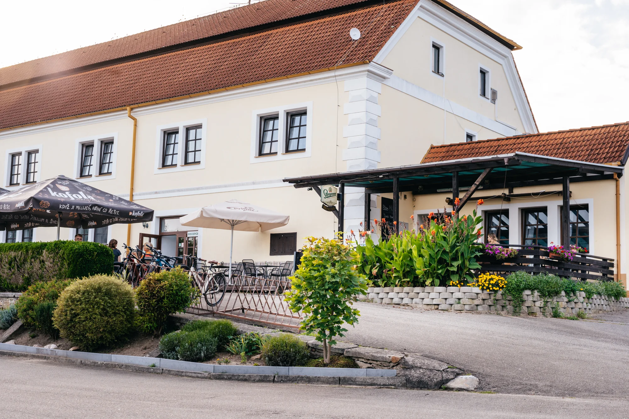 Pobyt se snídaní v rekreačním středisku u Třeboně: pokoje či apartmány až pro 5 osob