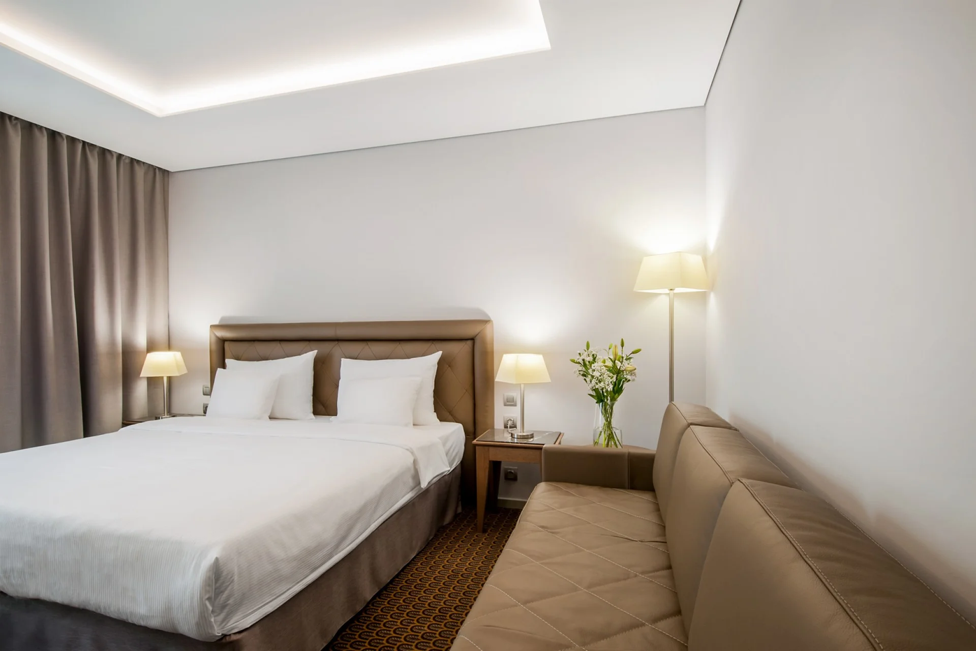 Moderní hotel na Rohanském nábřeží s bohatými snídaněmi