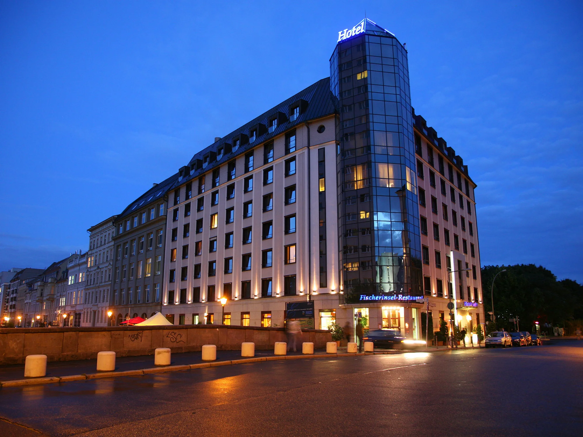4* hotel v centru Berlína: snídaně, wellness, currywurst i pivo a voda na každý den