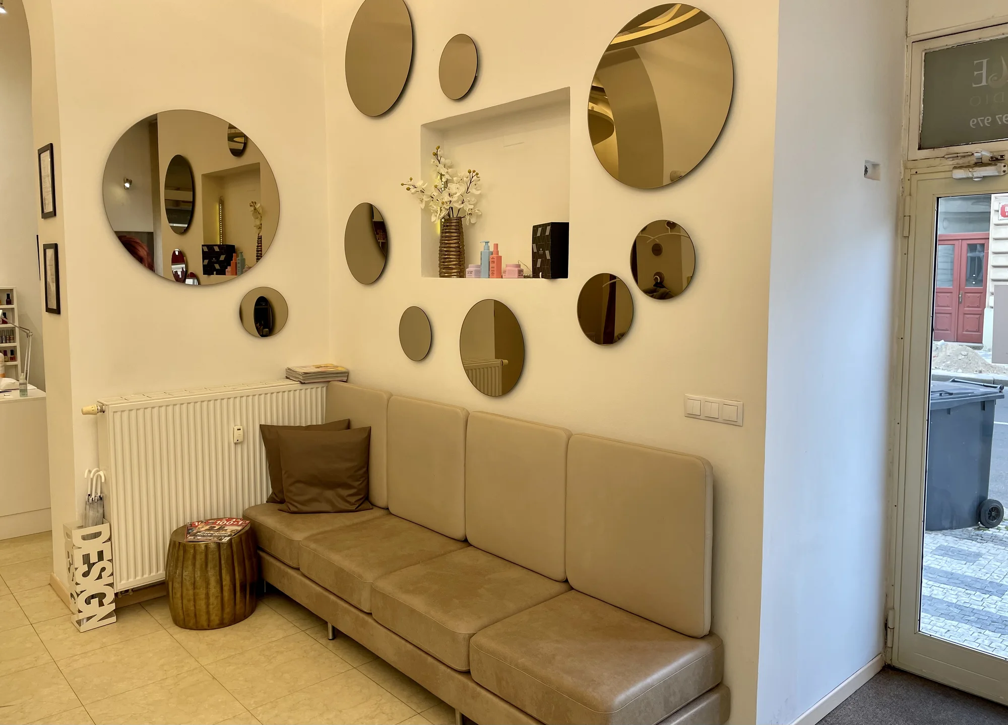 Moderní dámský i pánský střih se stylingem i masáží