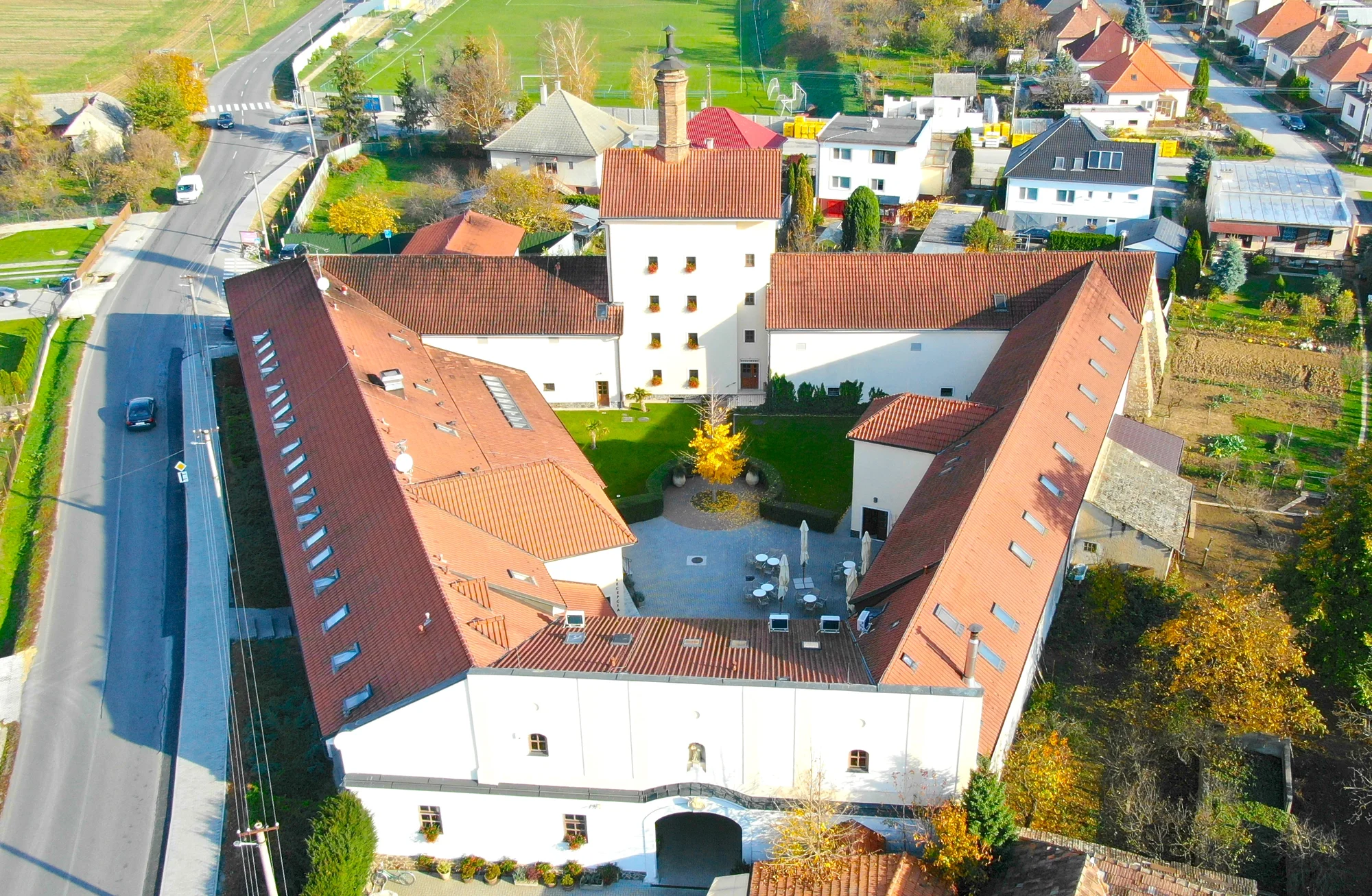 Romantický pobyt na zámku s vínem vlastní produkce a skvělým jídlem