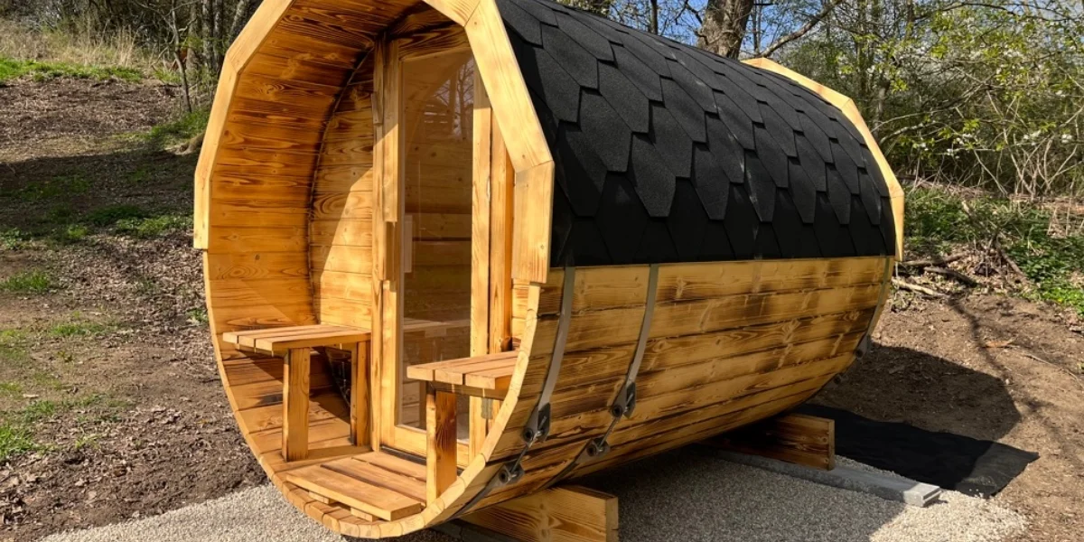 Pobyt se snídaní až pro 4 osoby v plně vybaveném treehousu na jihu Čech: žádné Wi-Fi, jen božský klid a sauna