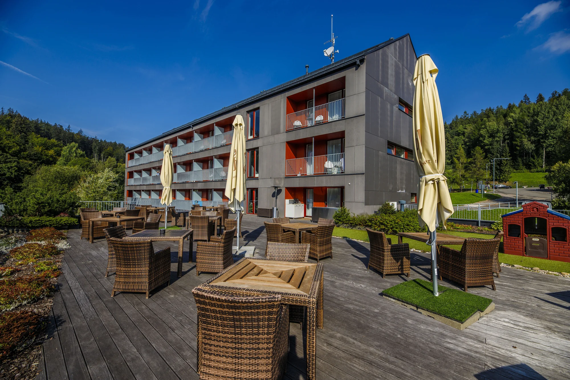 Dovolená v Janských Lázních: krásný hotel u lanovky, s polopenzí i neomezeným wellness a masáží