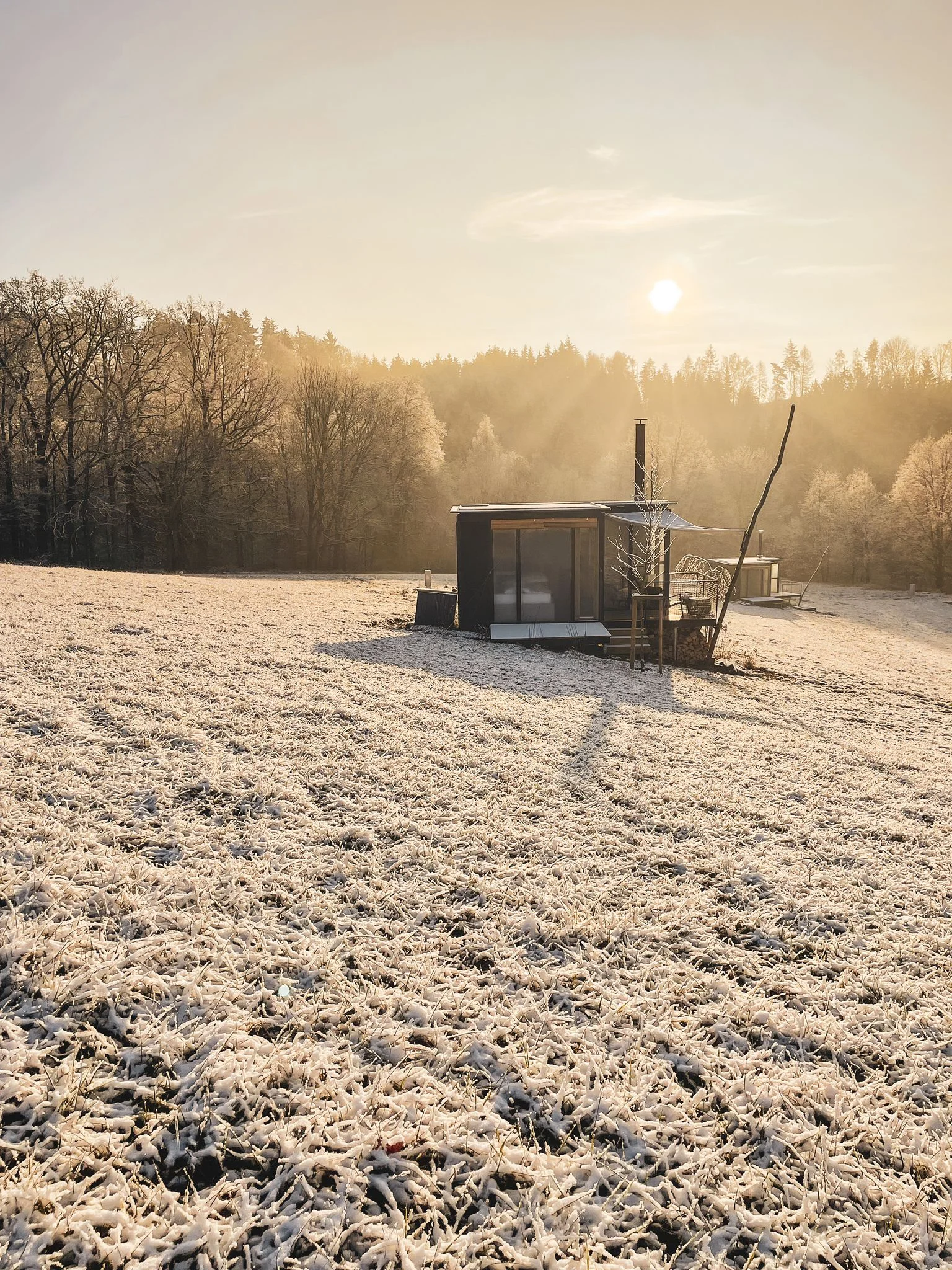 Netradiční pobyt na východě Čech: ubytování v luxusní chatě, snídaňová bednička a wellness