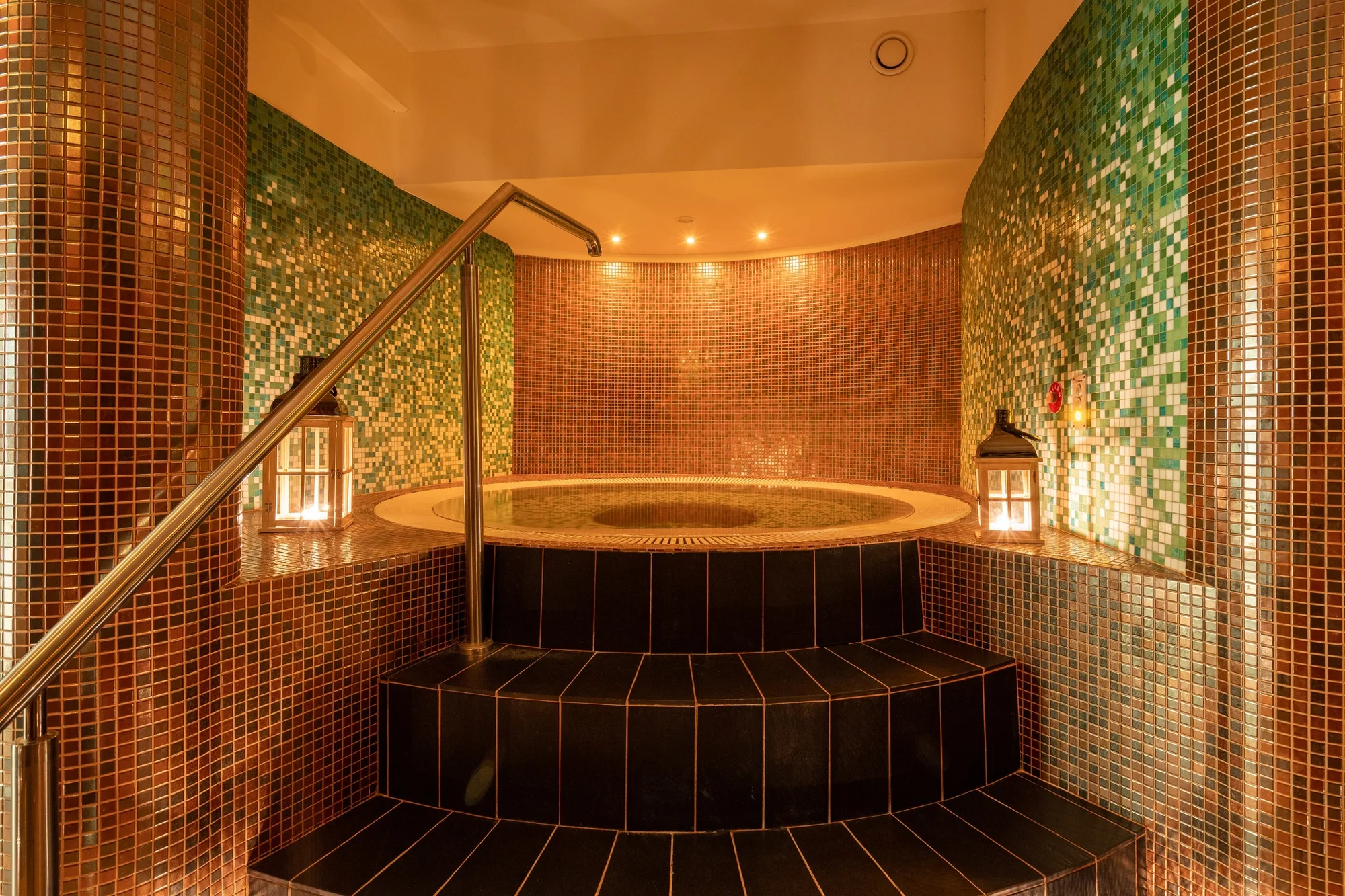 Dovolená u Baltu: 5* hotel se soukromou pláží, polopenze i neomezený vstup do termálního wellness