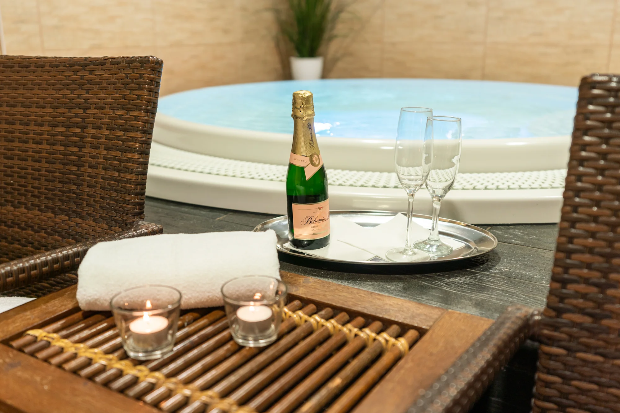Romantika a relaxace pro dva: 95 minut ve wellness centru a solné jeskyni