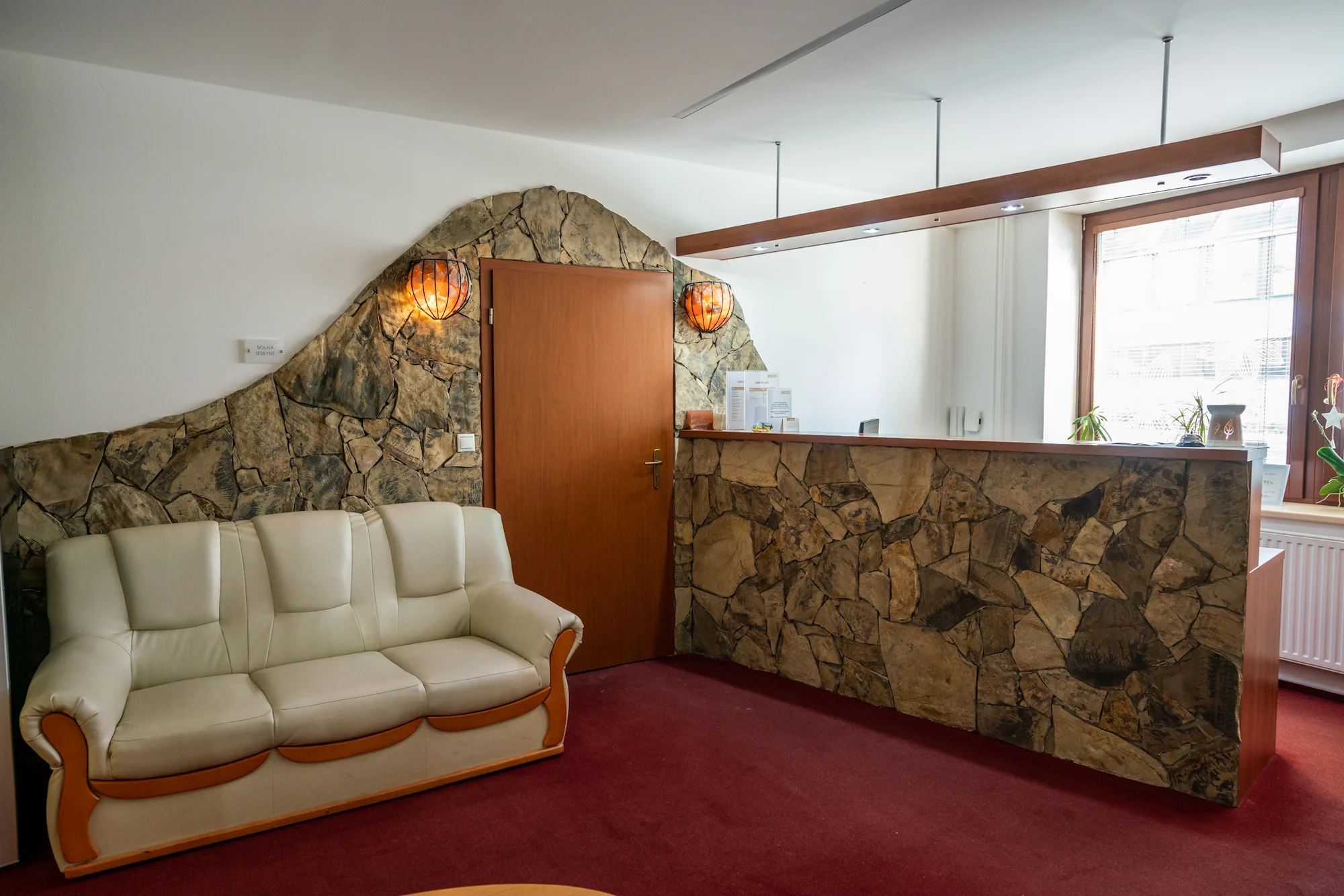 Romantika a relaxace pro dva: 95 minut ve wellness centru a solné jeskyni