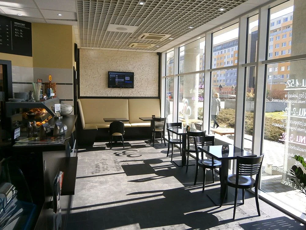 Dárkové poukazy na celý sortiment cukráren Hájek & Hájková v hodnotě 300–3000 Kč