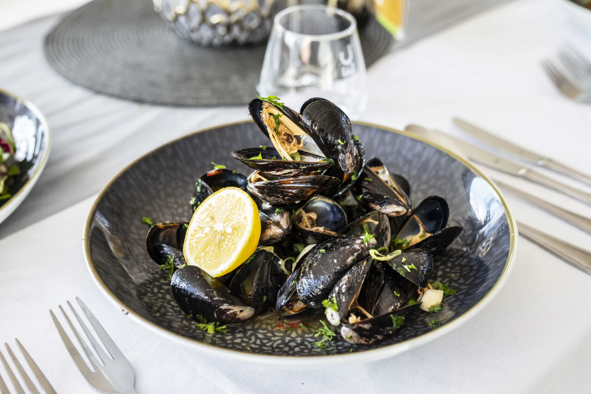 Degustační menu s humřími specialitami: prosecco, předkrm, humr na různé způsoby a dezert