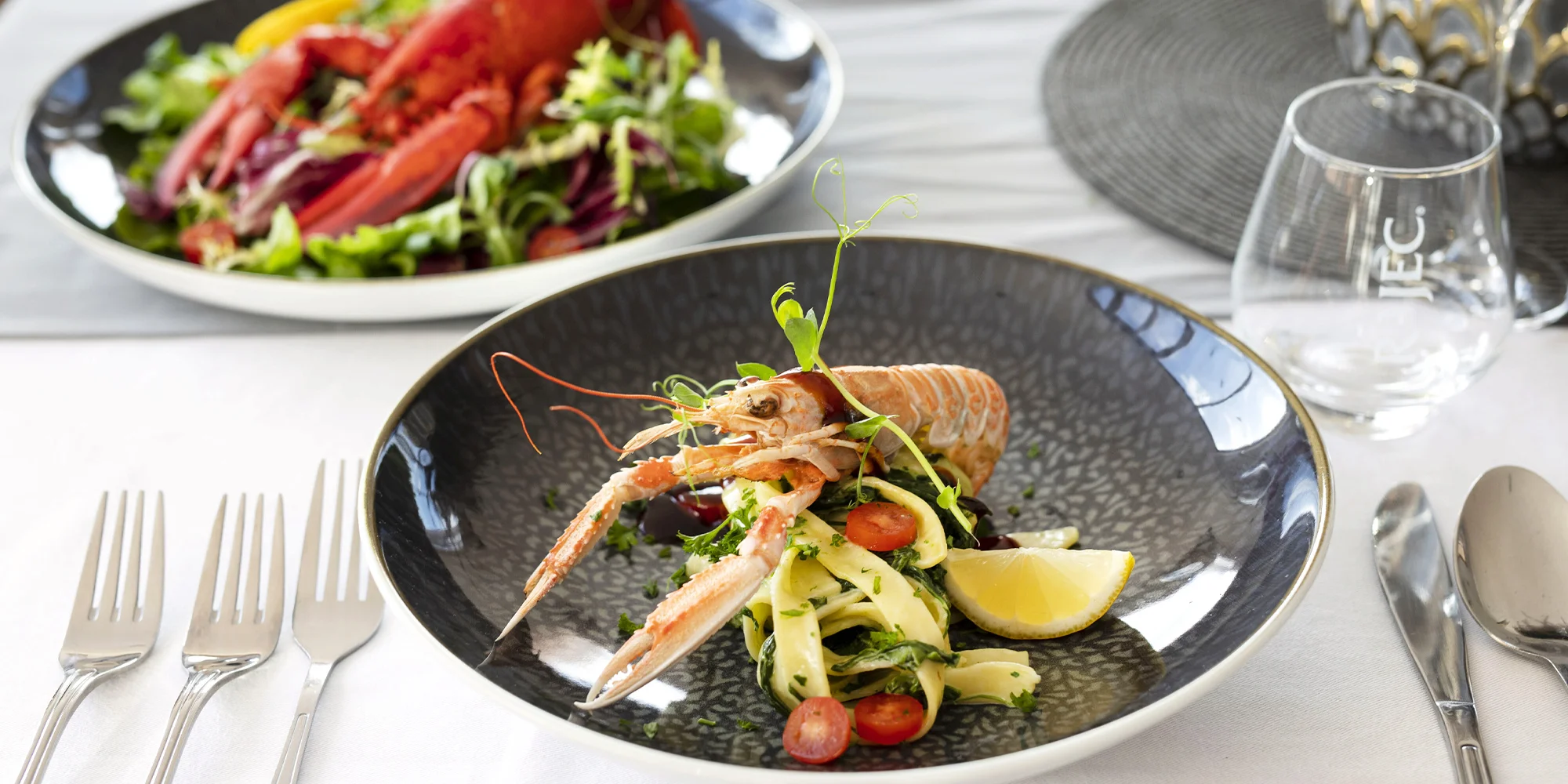 Degustační menu s humřími specialitami: prosecco, předkrm, humr na různé způsoby a dezert
