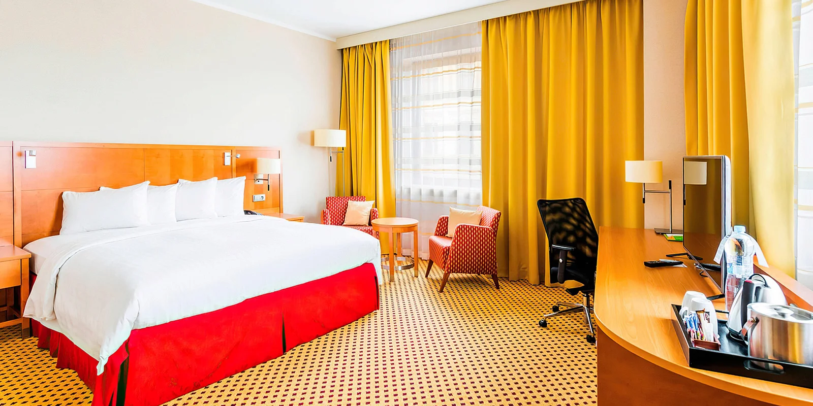 Odpočinek v hotelu Marriott v centru Plzně se snídaní nebo polopenzí