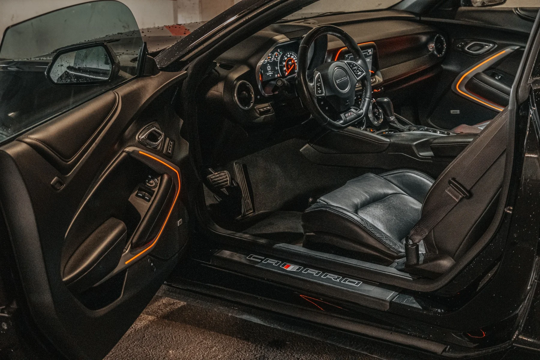Pronájem Mustangu Cabriolet či Chevroletu Camaro: 3 nebo 24 hod.