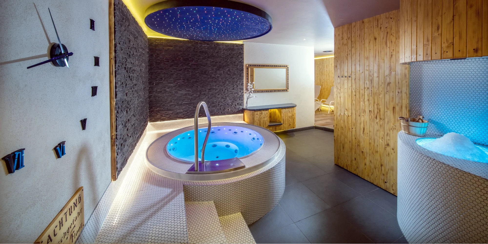 Relax v Tyrolsku: hotel kousek od ledovce Hintertux, strava a wellness