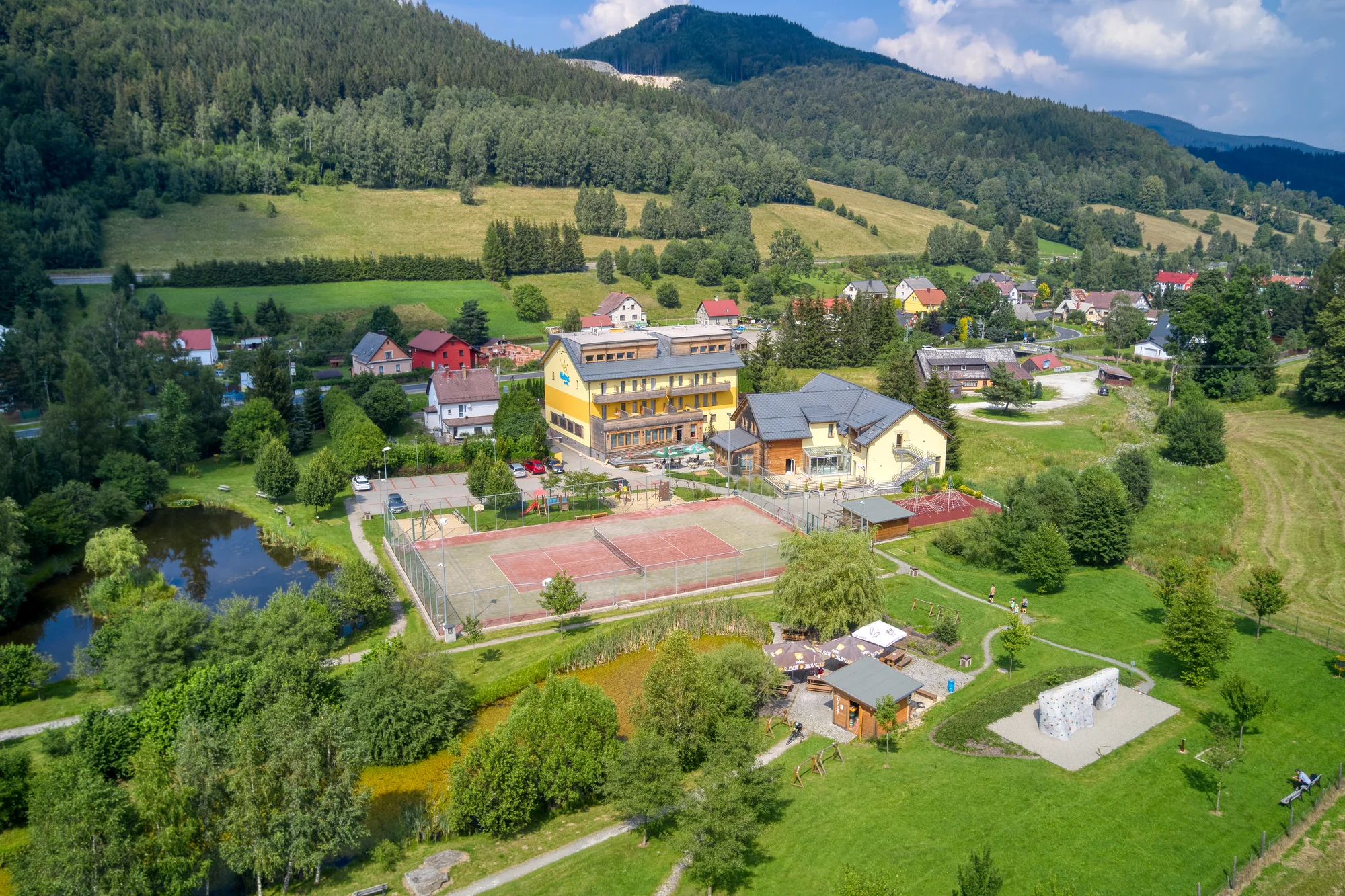 Luxusní odpočinek v Jeseníkách: snídaně či polopenze, procedury i wellness