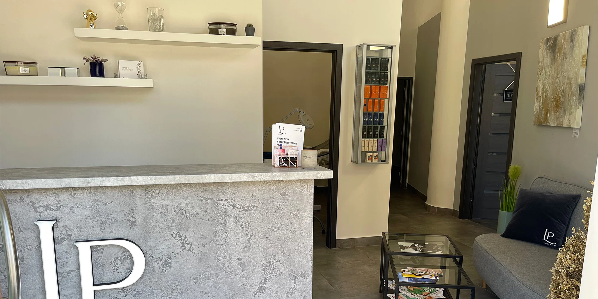 Prodloužení či doplnění řas různými metodami nebo laminace obočí