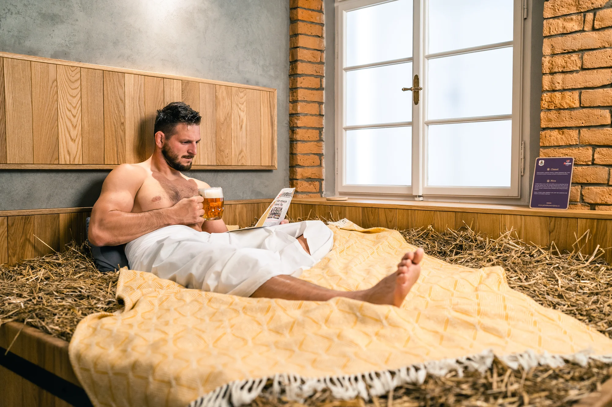 Pivní koupel ve vířivé vaně pro 1 až 4 osoby vč. občerstvení na místě a piva na doma