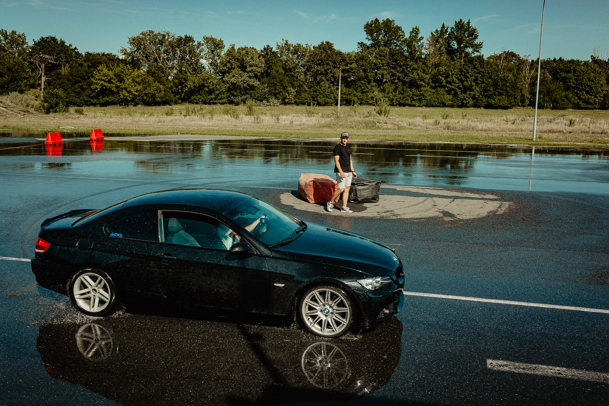 Škola driftu ve vlastním vozidle: instruktáž, teoretická i praktická část