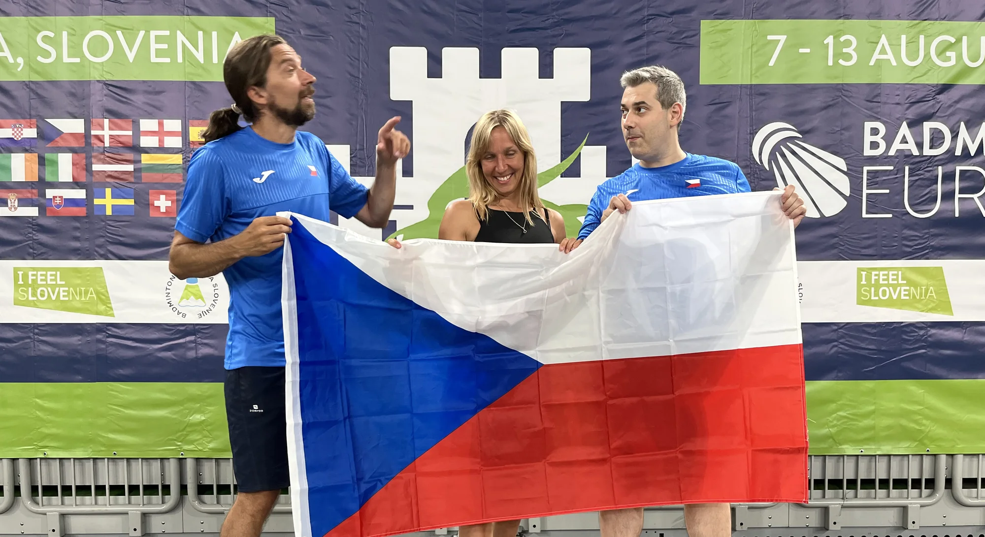 Lekce badmintonu pro začátečníky i pro mírně pokročilé hráče: 60 min. pod vedením profi trenéra i permanentky