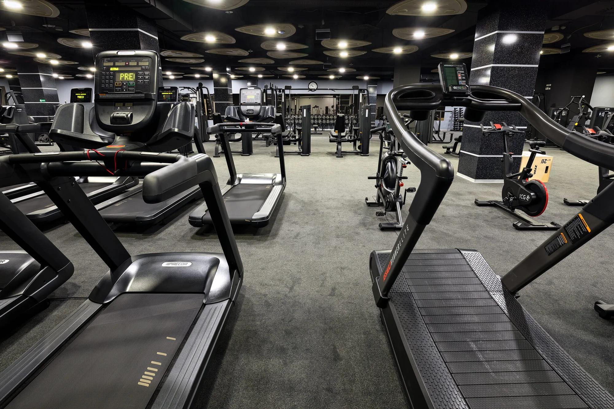 Jeden neomezený vstup do fitka a finské sauny na třinácti pobočkách Max fitness