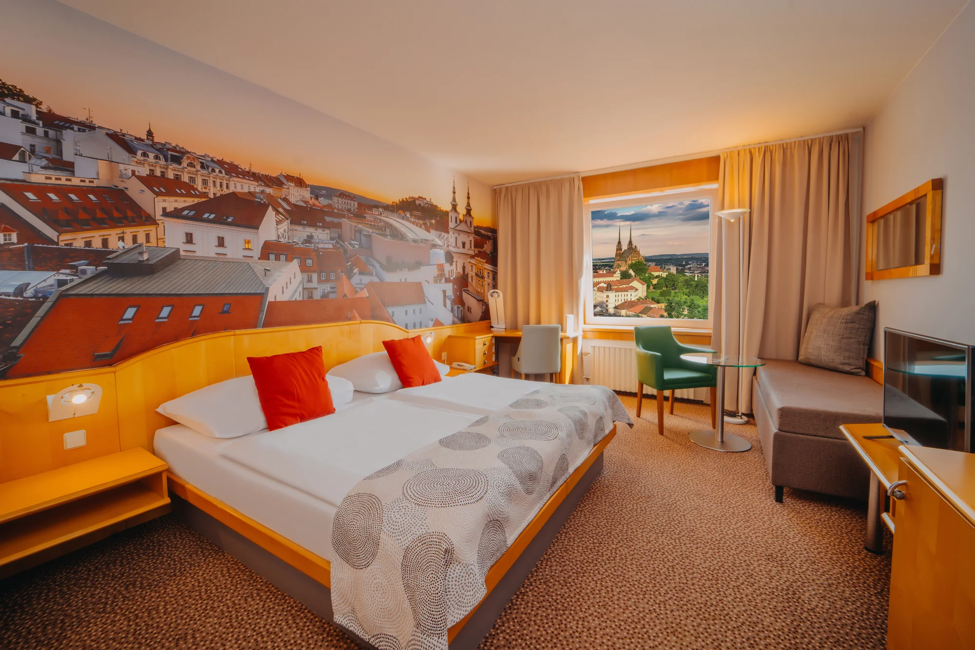 Pobyt v Brně: 4* hotel se snídaní či polopenzí a wellness , 750 m od parku Lužánky