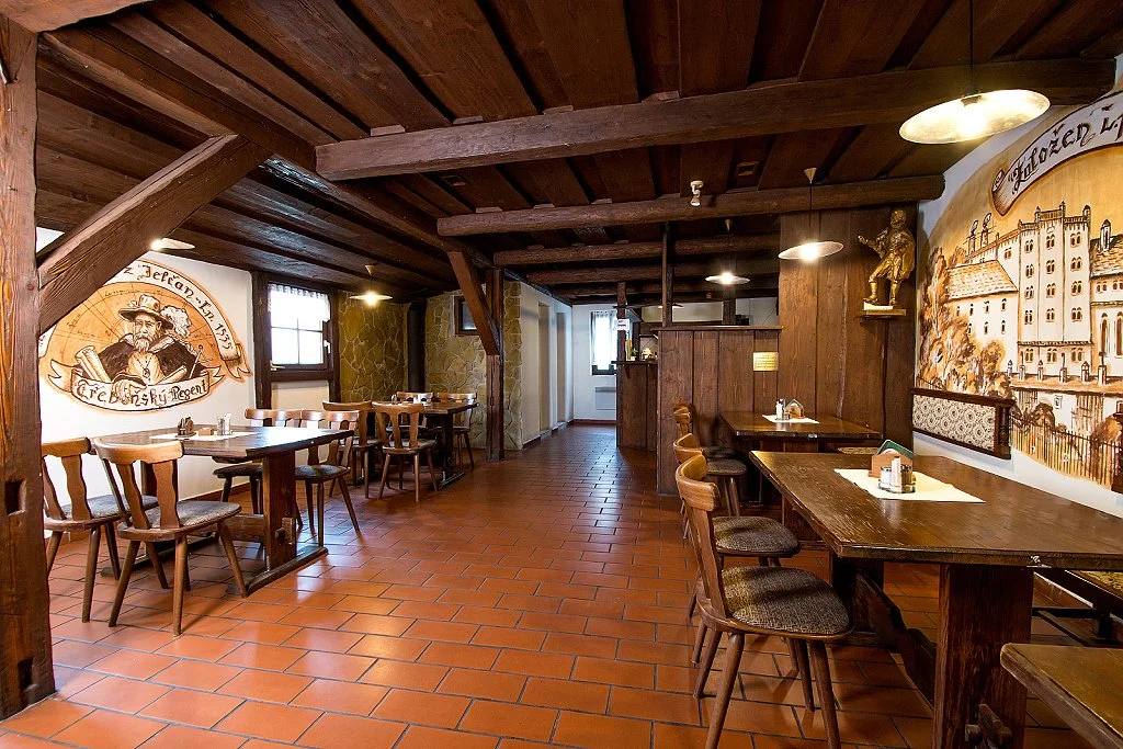 Otevřené vouchery do restaurace rodinného hotelu Myslivna Třeboň: 250–1000 Kč na jídlo i nápoje