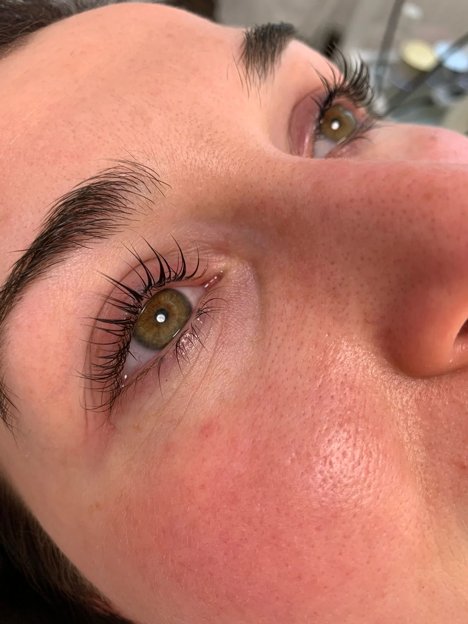 Luxusní kosmetické ošetření: lashlifting, biostimulační laser, SOS balíček pro intenzivní regeneraci a jiné