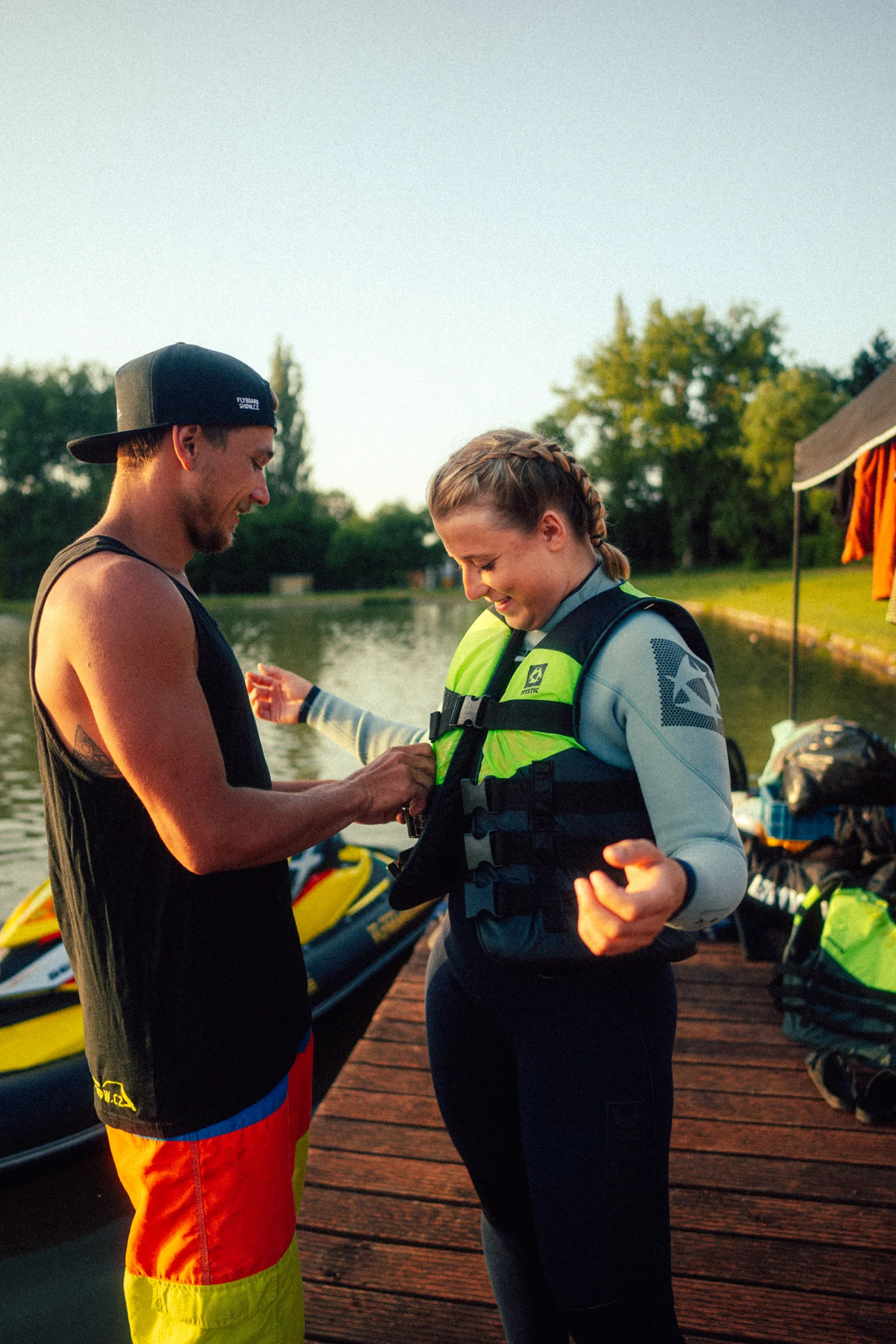 Zážitek na flyboardu na míru: tandemový let, dárková lekce či rozlučka se svobodou nebo jiná oslava