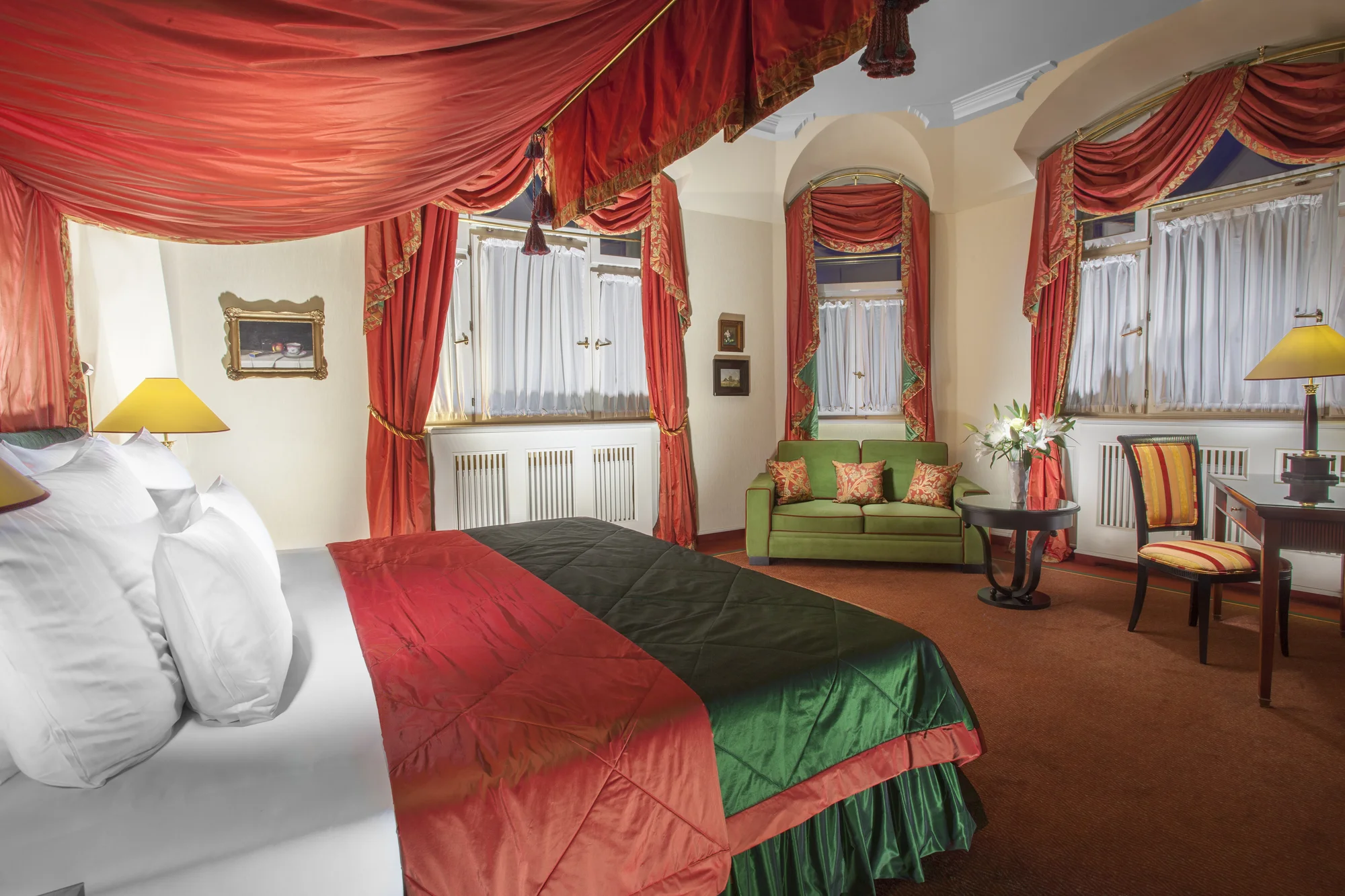 Luxusní hotel u Václavského náměstí: pokoj Deluxe, snídaně, parkování i pozdní check-out