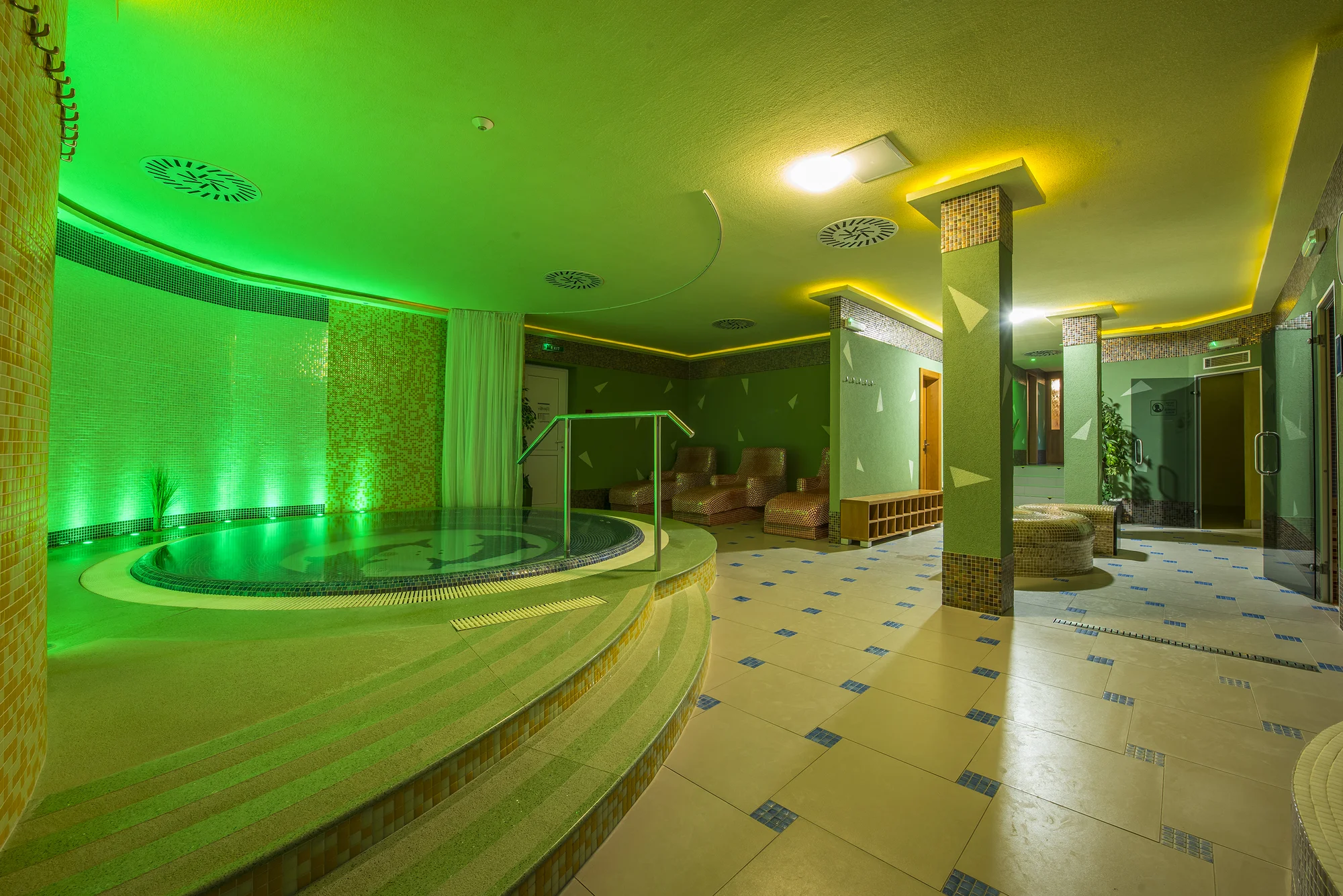Wellness pobyt v Demänovské Dolině se snídaní či polopenzí: 3 hodiny v sauně a vířivce