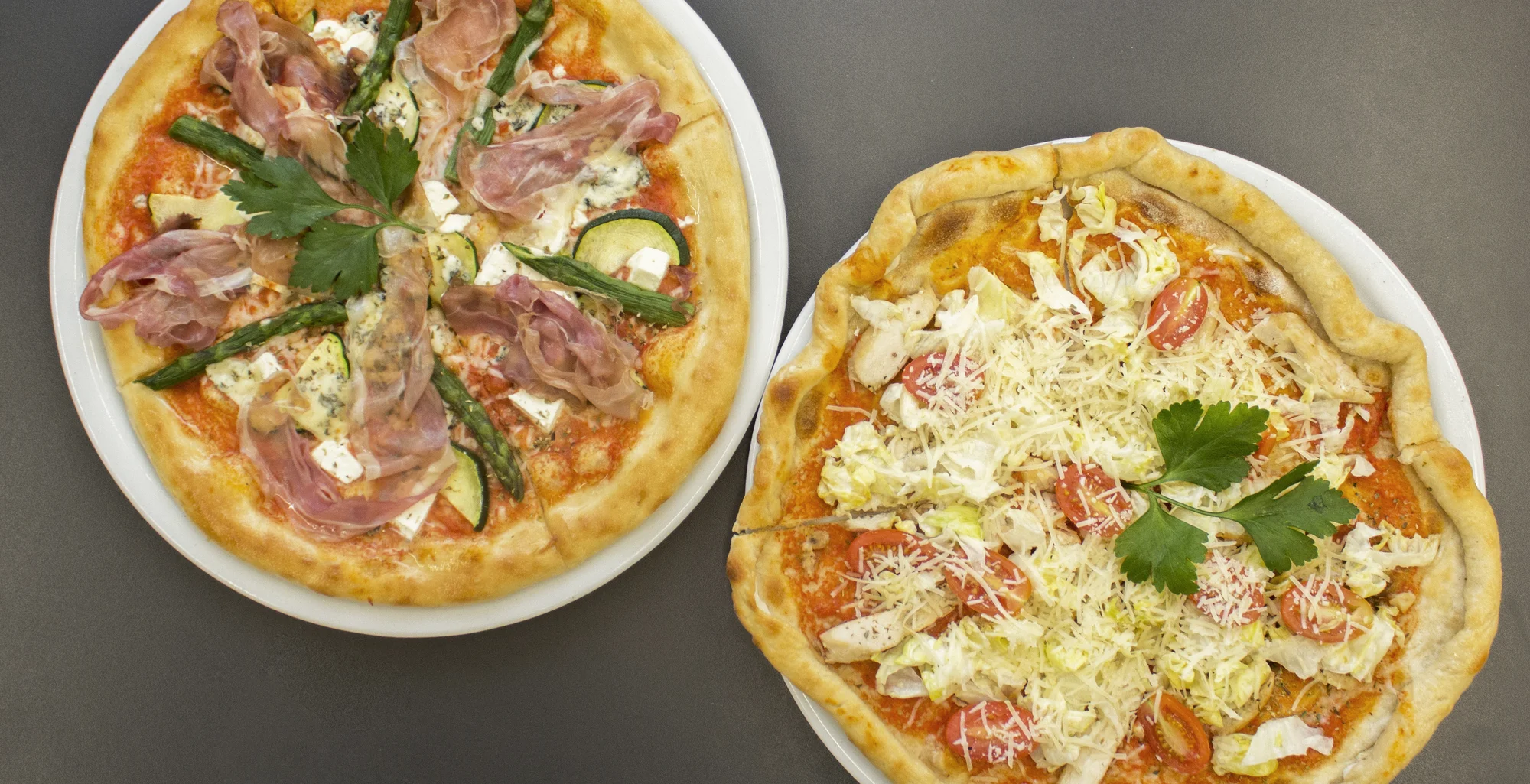 Pizza dle výběru: šunková, s nivou, slaninou, s mořskými plody i vegetariánská