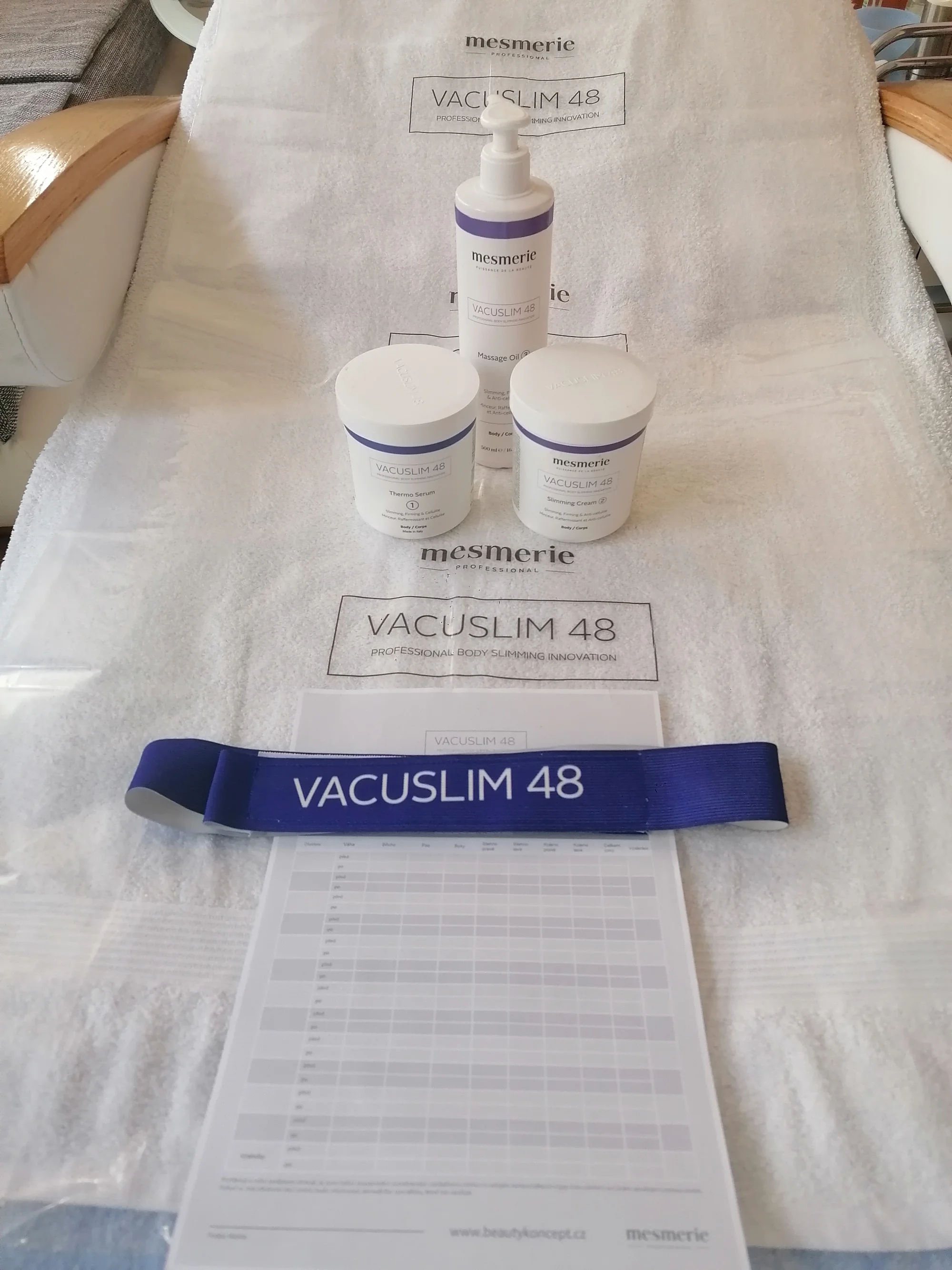 Zeštíhlující a anticelulitidní ošetření: sérum, krém a vakuový pytel, měření před a po