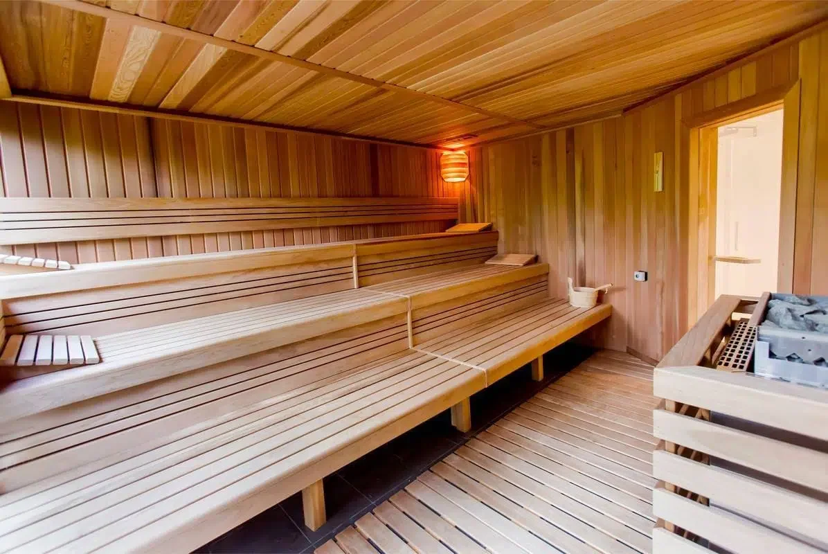 Až 15 dní v moderním hotelu v Gdaňsku: polopenze a relax v saunách
