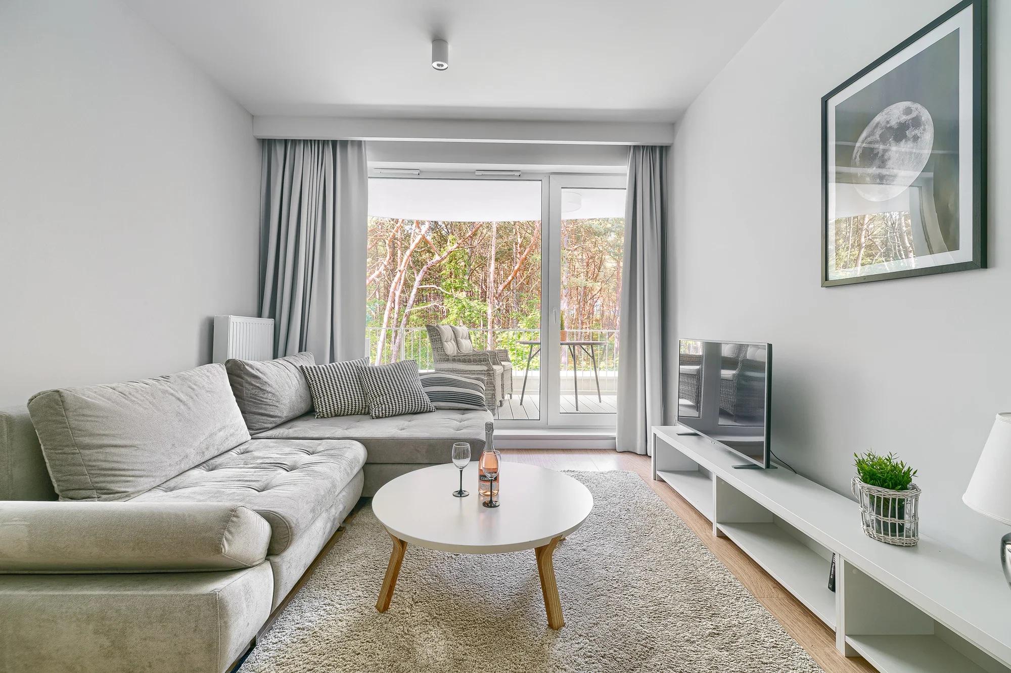 Nové krásné apartmány u Baltského moře až pro 4 osoby: mezi mořem a jezerem, v létě bazén