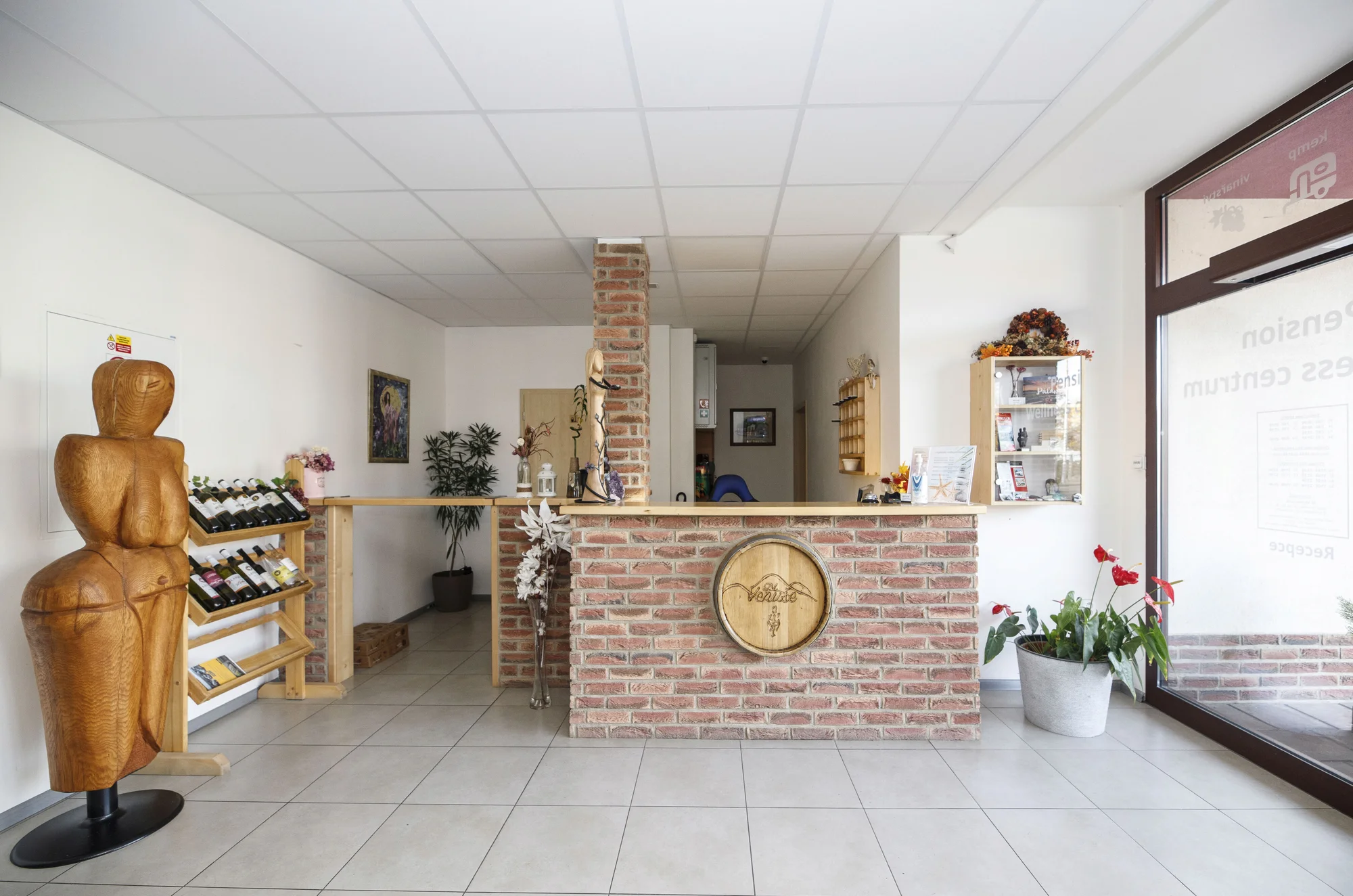 Romantika pro dva: privátní wellness s vířivým sudem a finskou saunou i s možností jídla a šampaňského