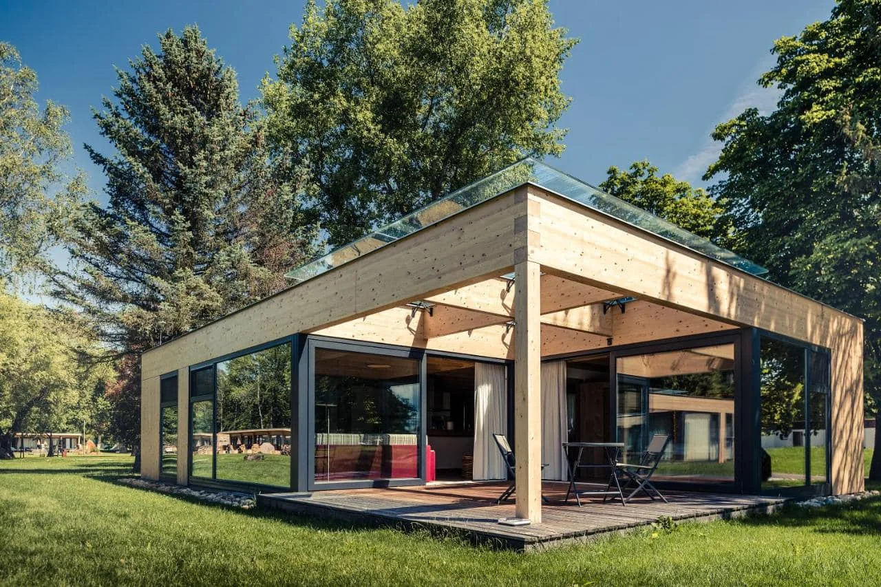 Luxusní přírodní resort: tyrolská sauna, skvělé snídaně, možnost chaletu s vířivkou