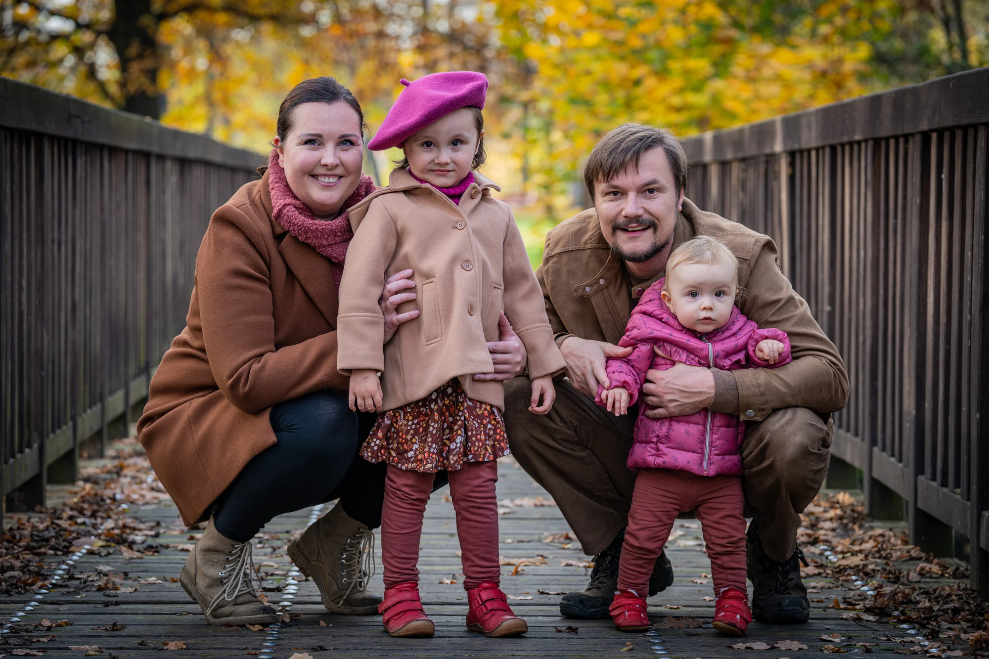 Až hodina venkovního focení na Praze 9 a okolí: zamilované páry, nastávající maminky, rodiny i portréty
