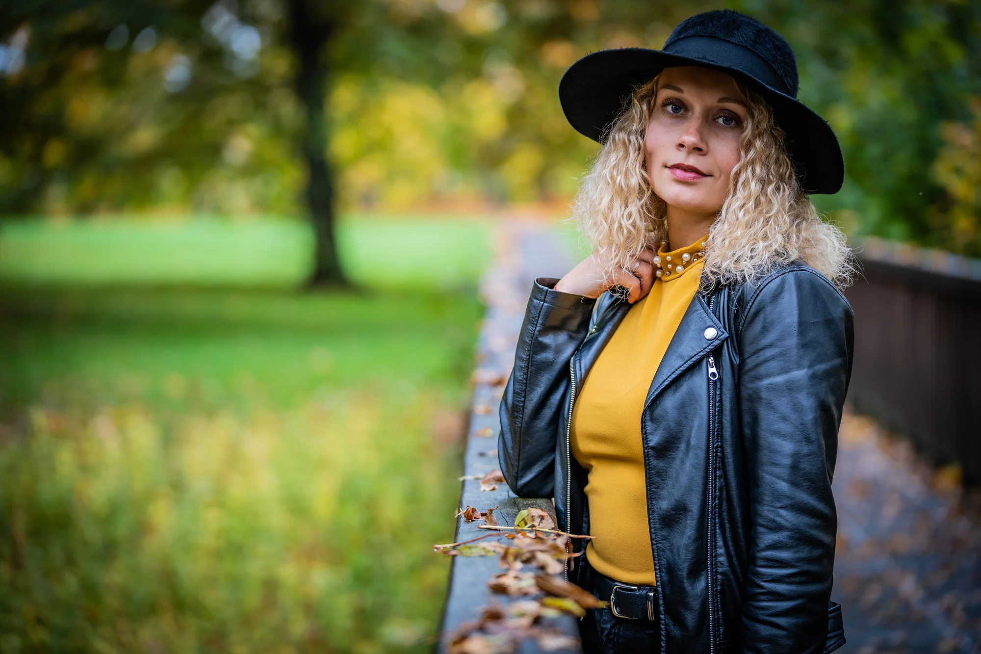 Až hodina venkovního focení na Praze 9 a okolí: zamilované páry, nastávající maminky, rodiny i portréty