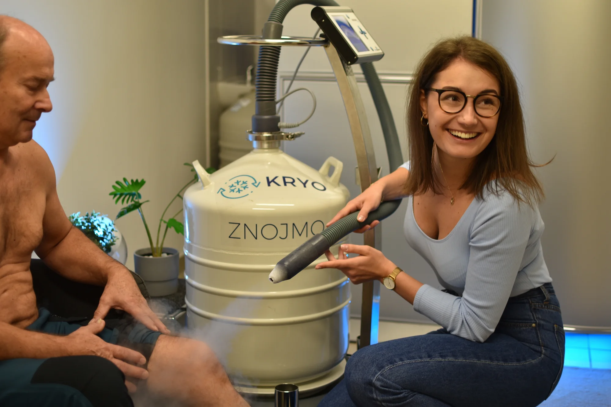 Zlepšení fyzické i psychické kondice kryoterapií: lokální i celotělová, kryolifting obličeje