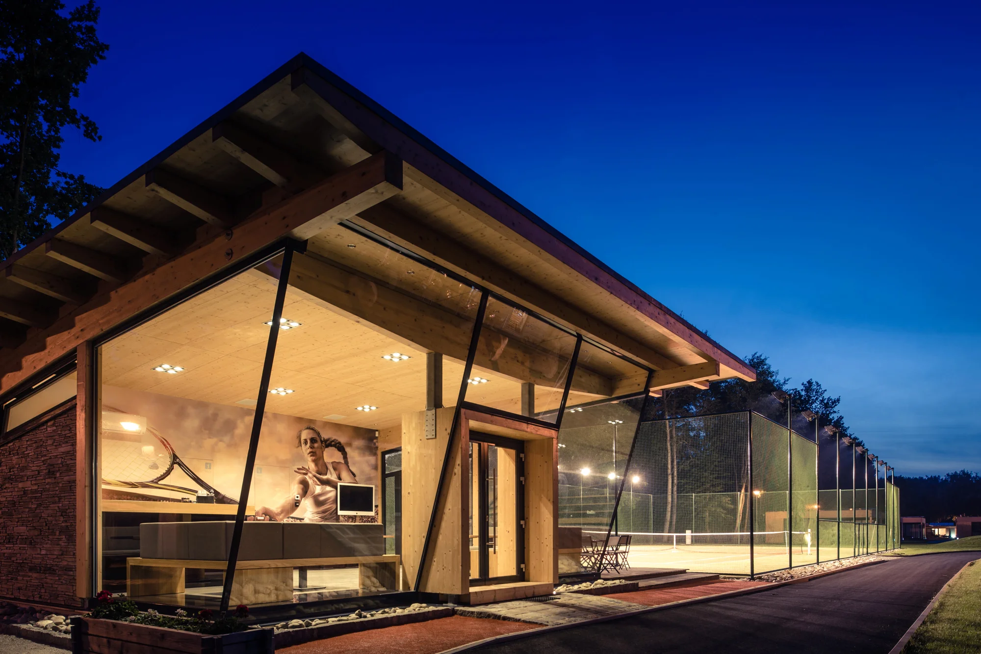 Luxusní přírodní resort: tyrolská sauna, skvělé snídaně, možnost chaletu s vířivkou