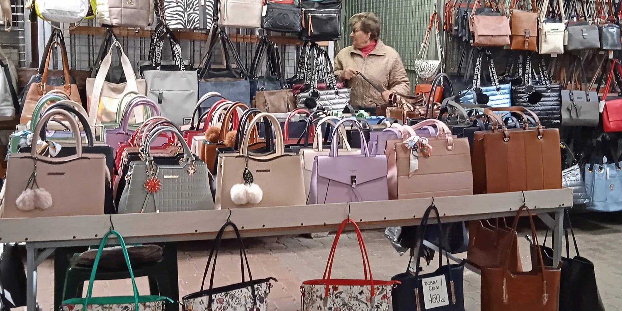 Jednodenní výlet za nákupy na tržnici v polském městě Kudowa Zdrój