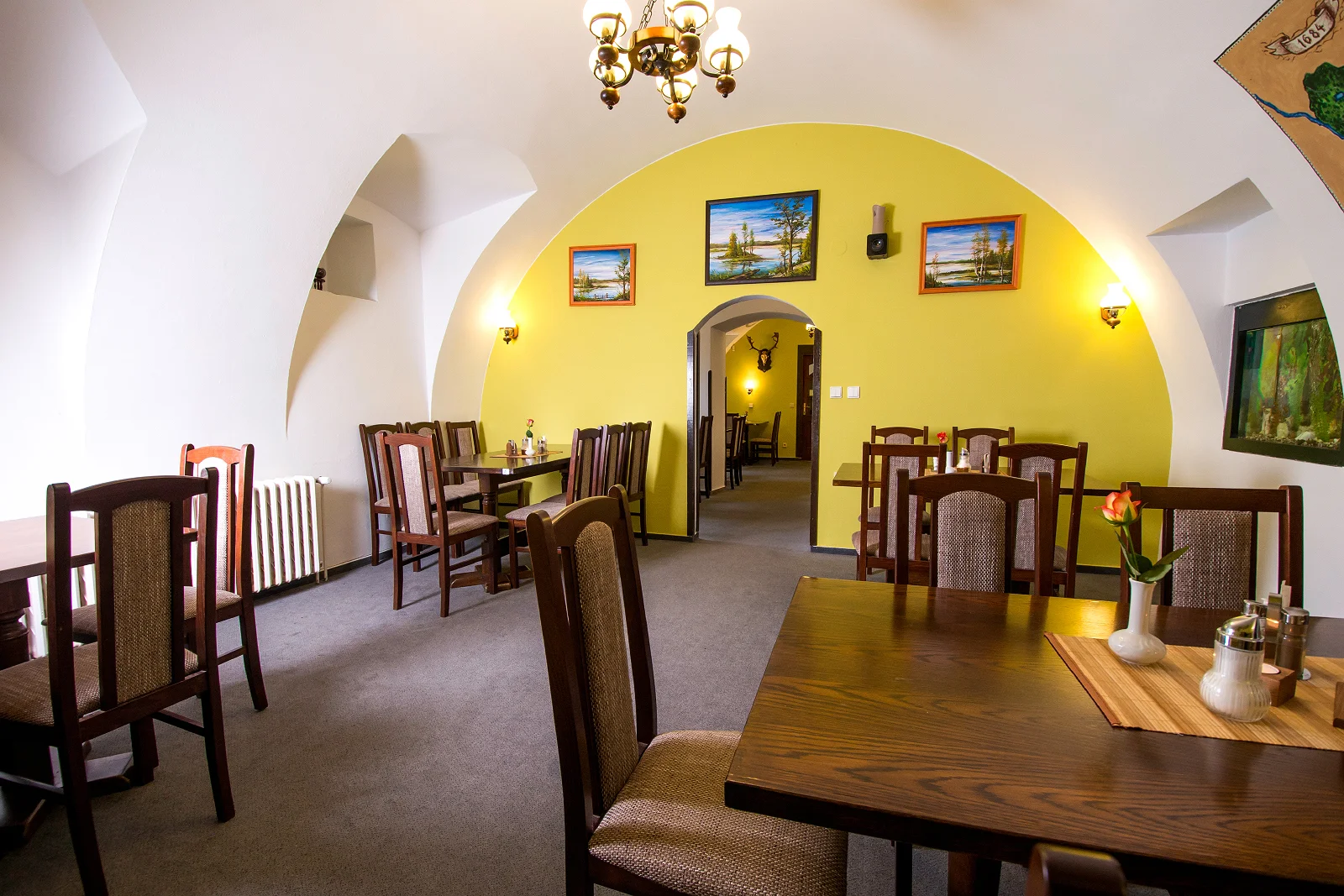 Otevřené vouchery do restaurace rodinného hotelu Myslivna Třeboň: 250–1000 Kč na jídlo i nápoje