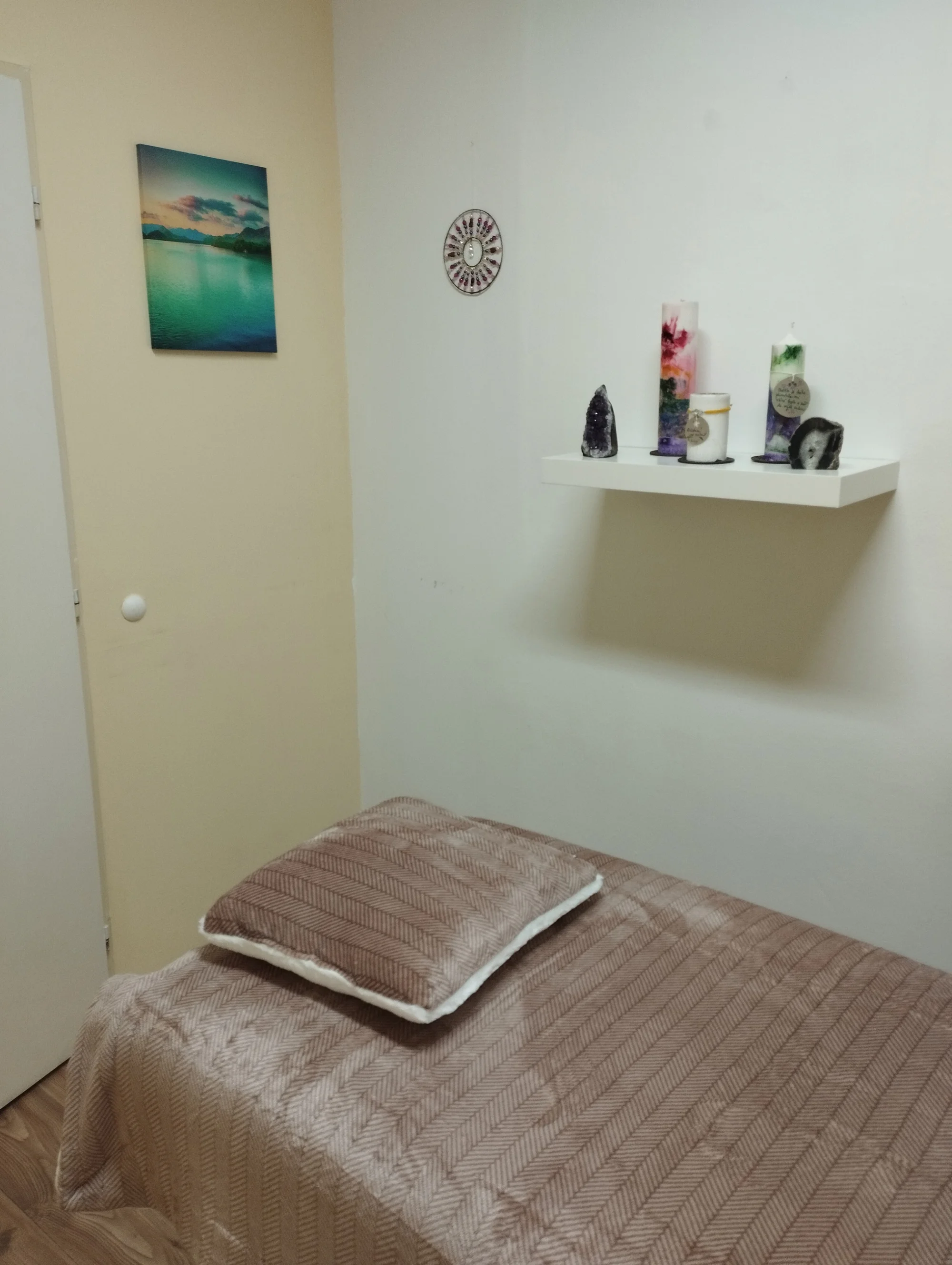 Relaxační masáž vybrané partie, manuální či přístrojová lymfatická masáž rukou či nohou na Andělu