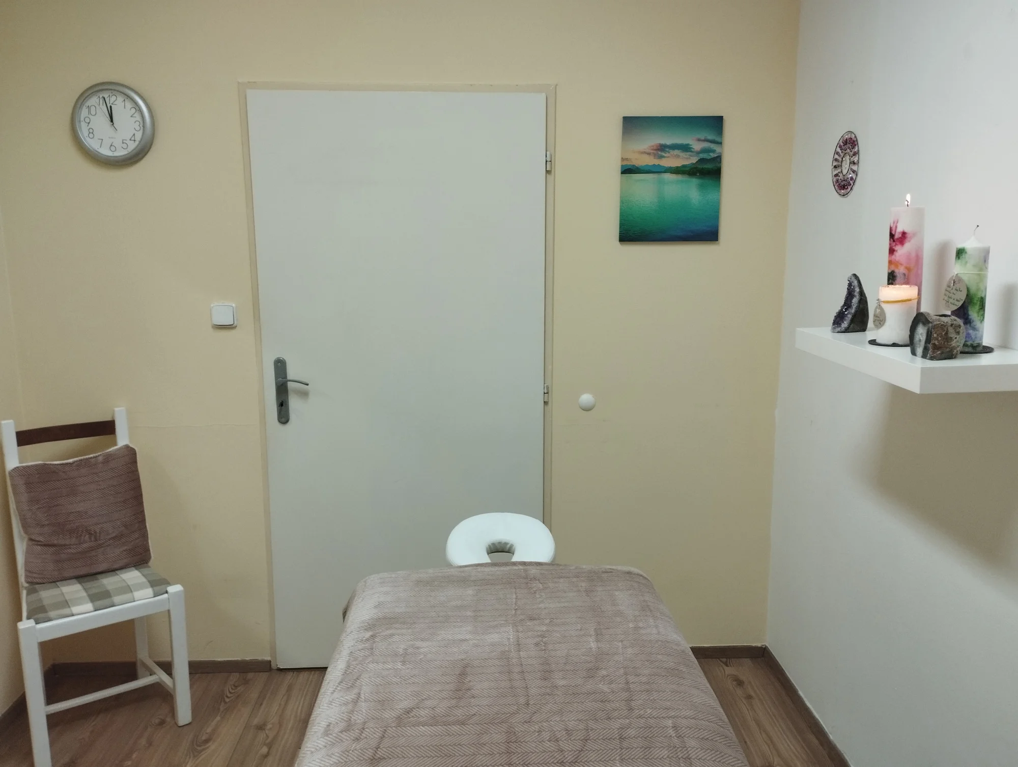 Relaxační masáž vybrané partie, manuální či přístrojová lymfatická masáž rukou či nohou na Andělu
