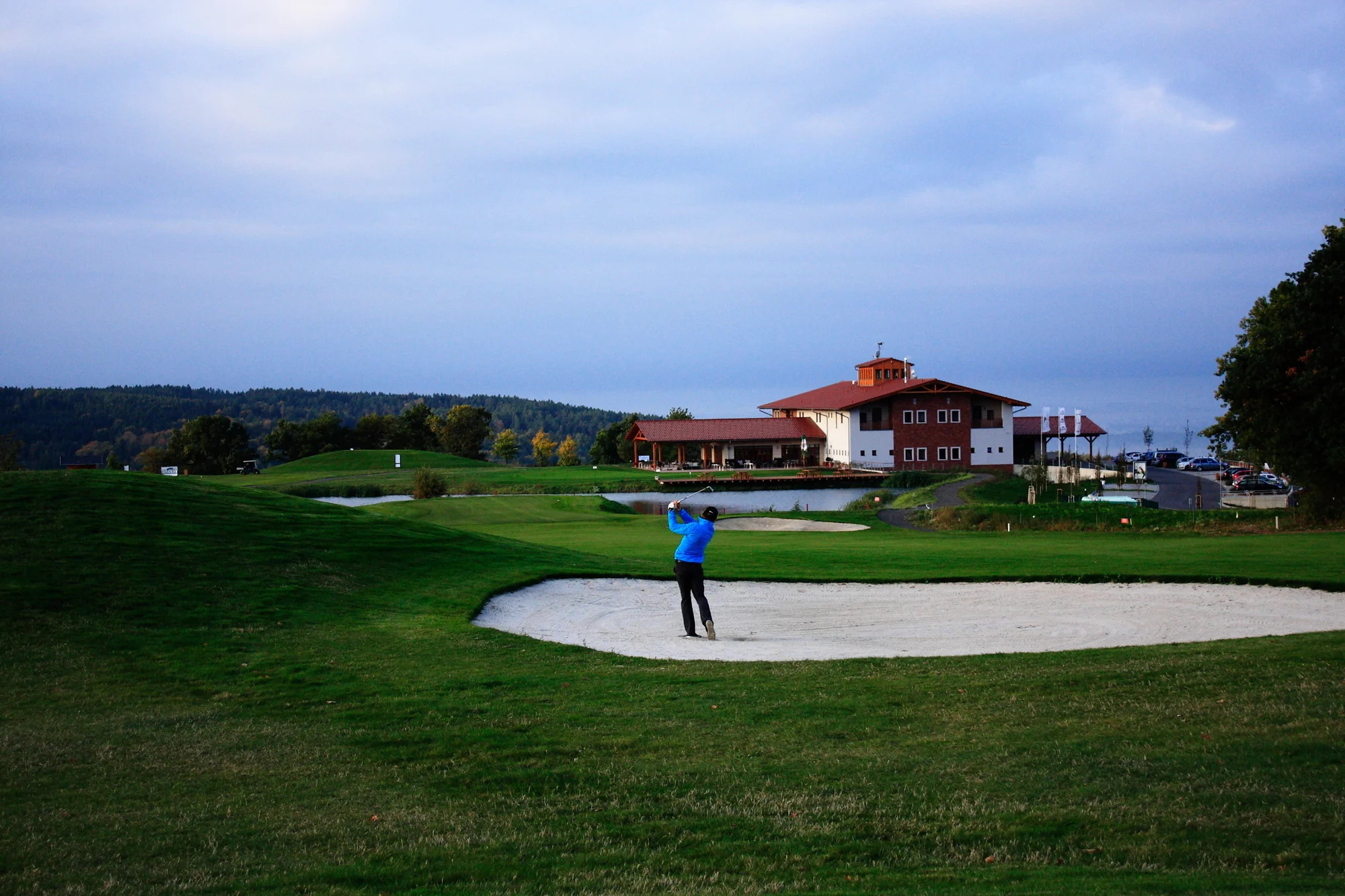 Nedělní golfová lekce s trenérem pro 1 nebo 2 osoby včetně půjčení vybavení